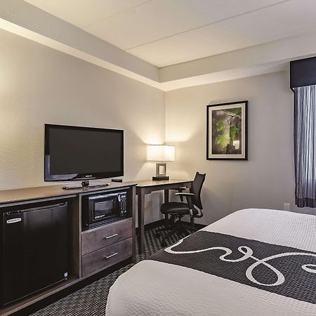 מלון La Quinta By Wyndham Warwick Providence Airport מראה חיצוני תמונה