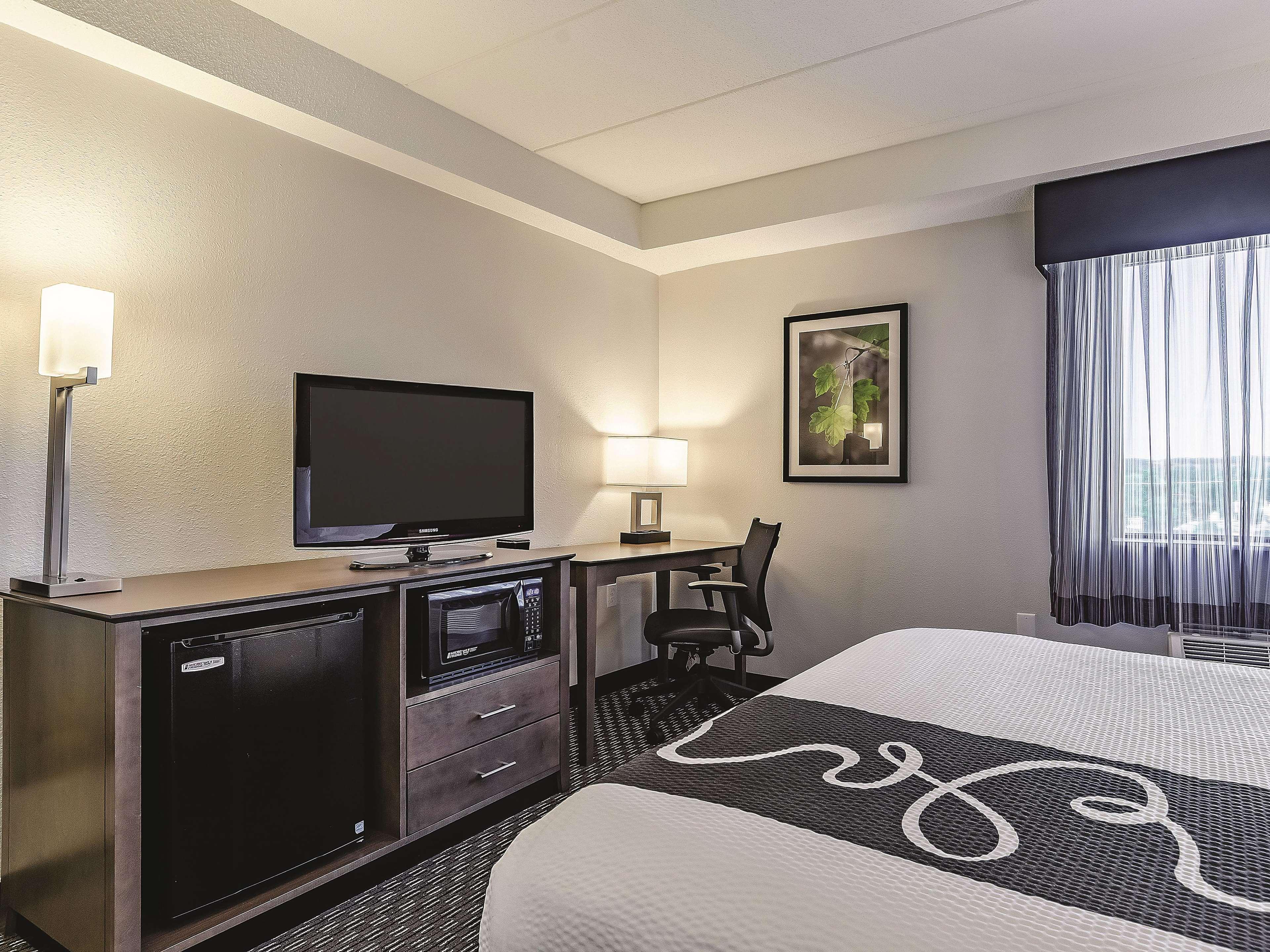 מלון La Quinta By Wyndham Warwick Providence Airport מראה חיצוני תמונה