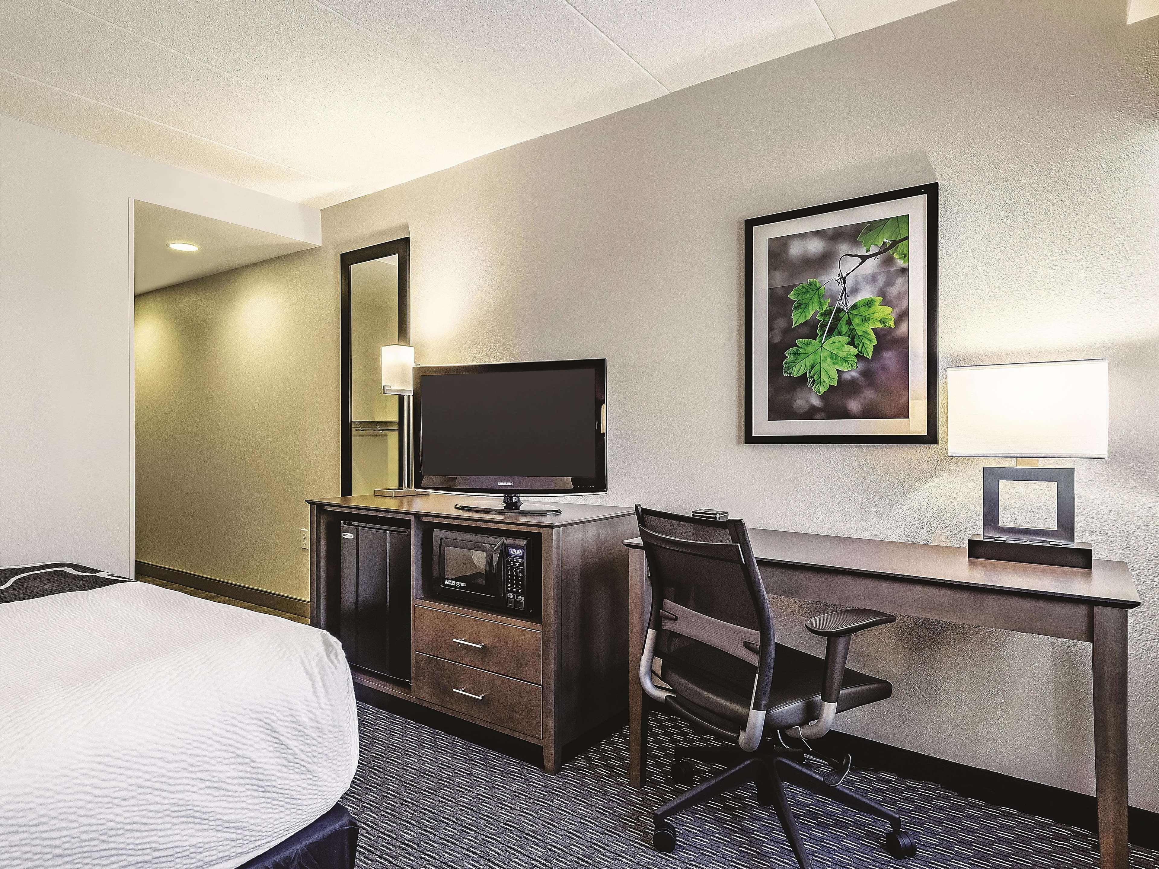 מלון La Quinta By Wyndham Warwick Providence Airport מראה חיצוני תמונה