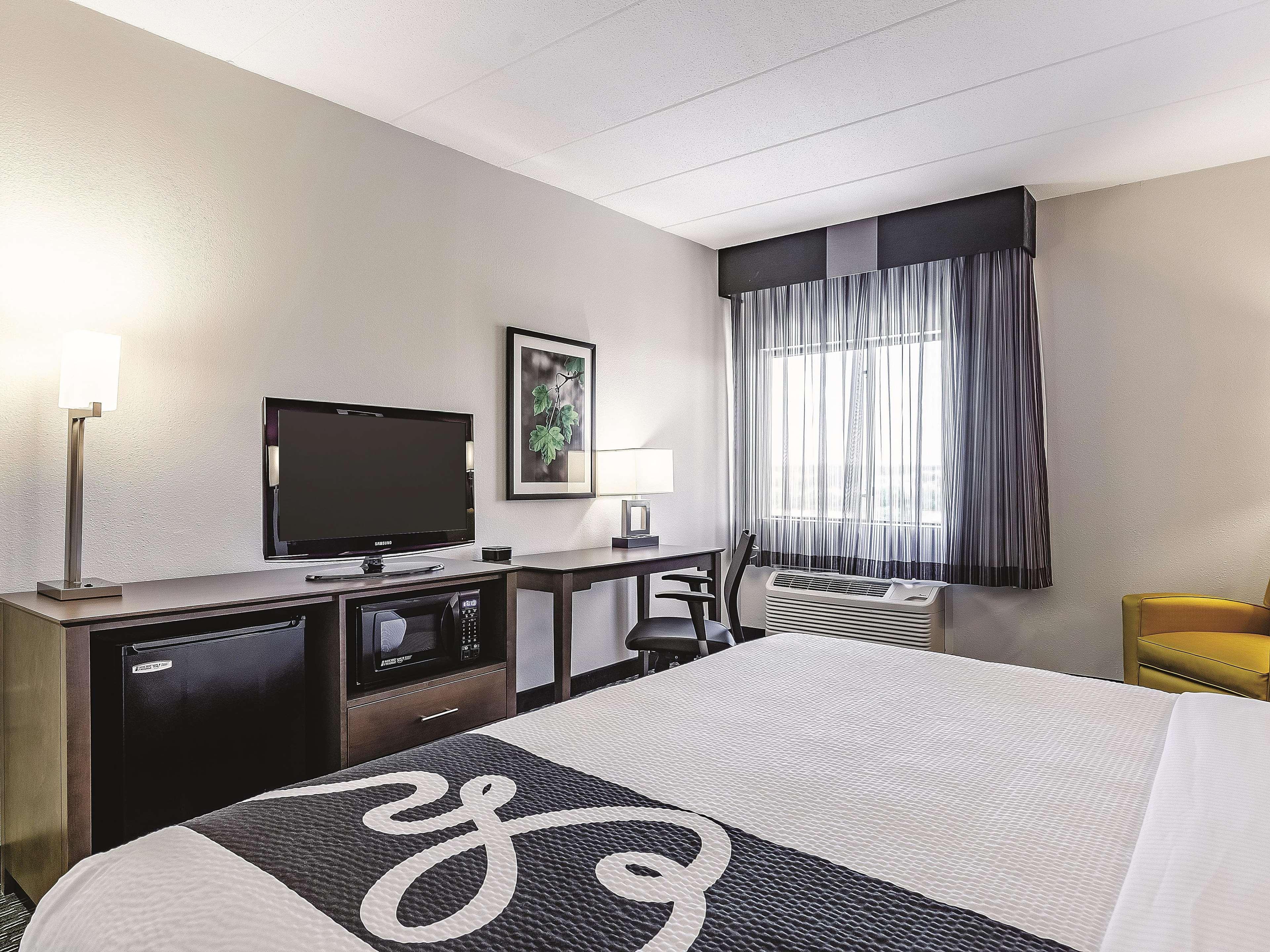 מלון La Quinta By Wyndham Warwick Providence Airport מראה חיצוני תמונה