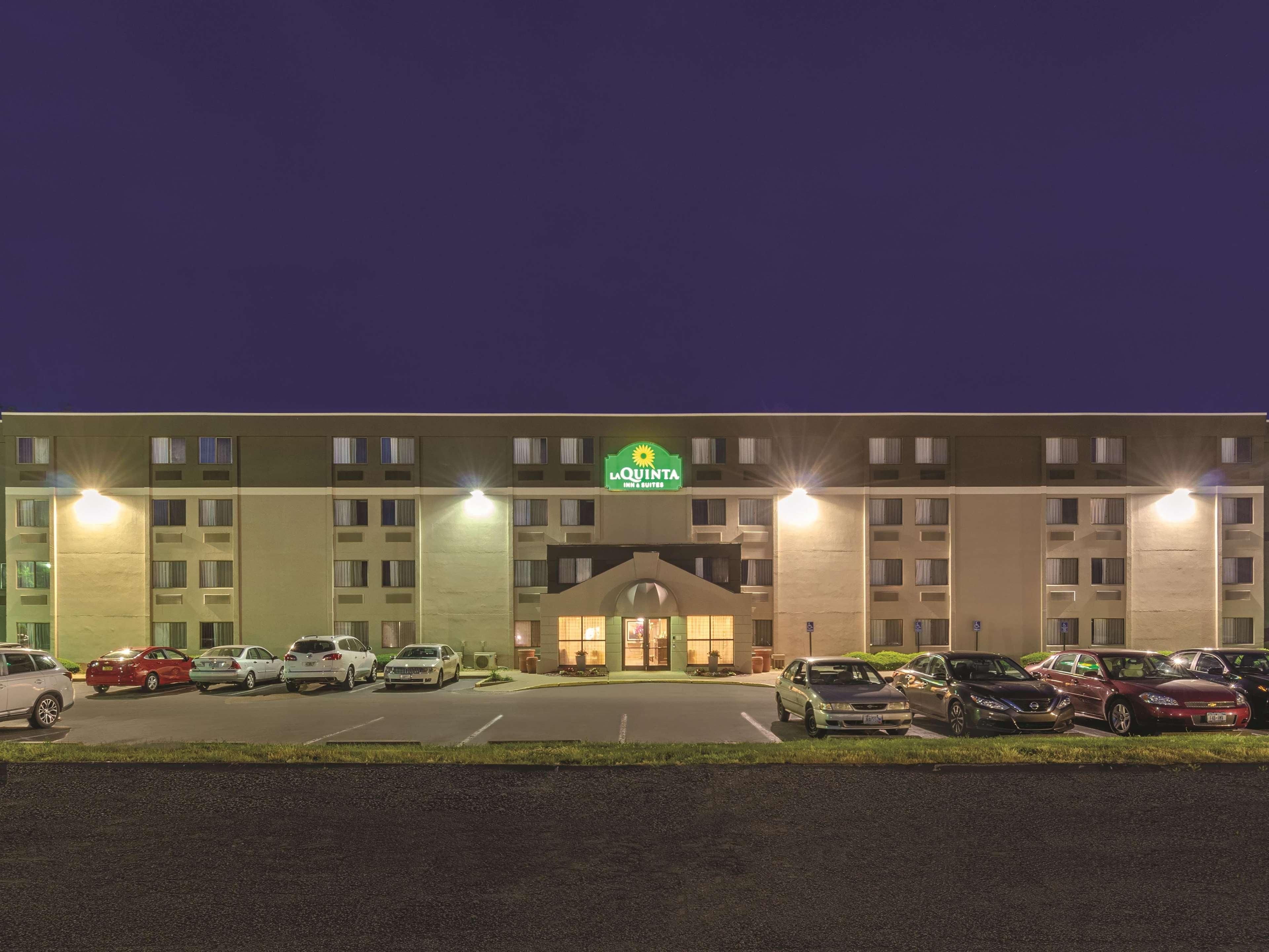 מלון La Quinta By Wyndham Warwick Providence Airport מראה חיצוני תמונה