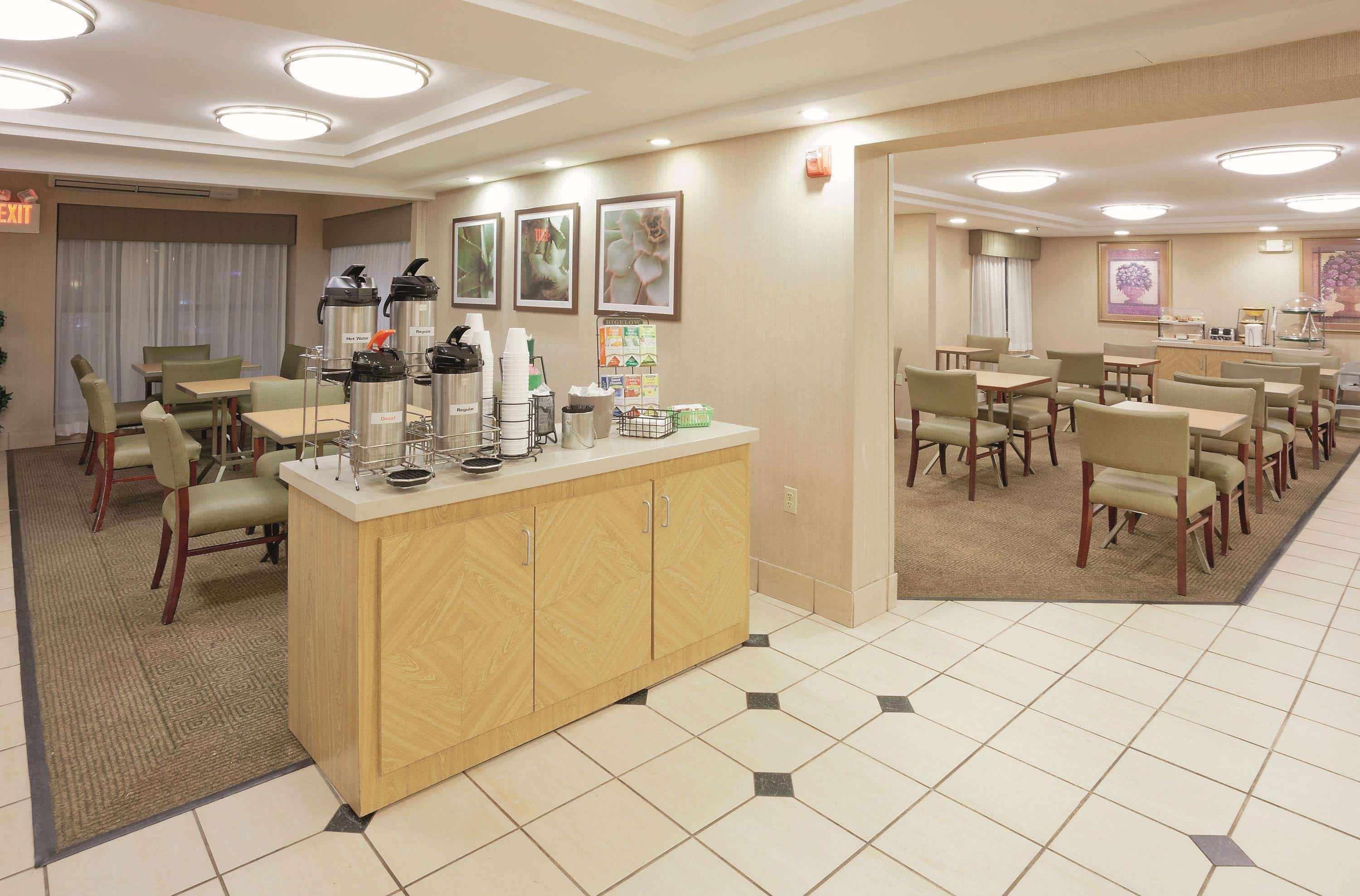 מלון La Quinta By Wyndham Warwick Providence Airport מראה חיצוני תמונה