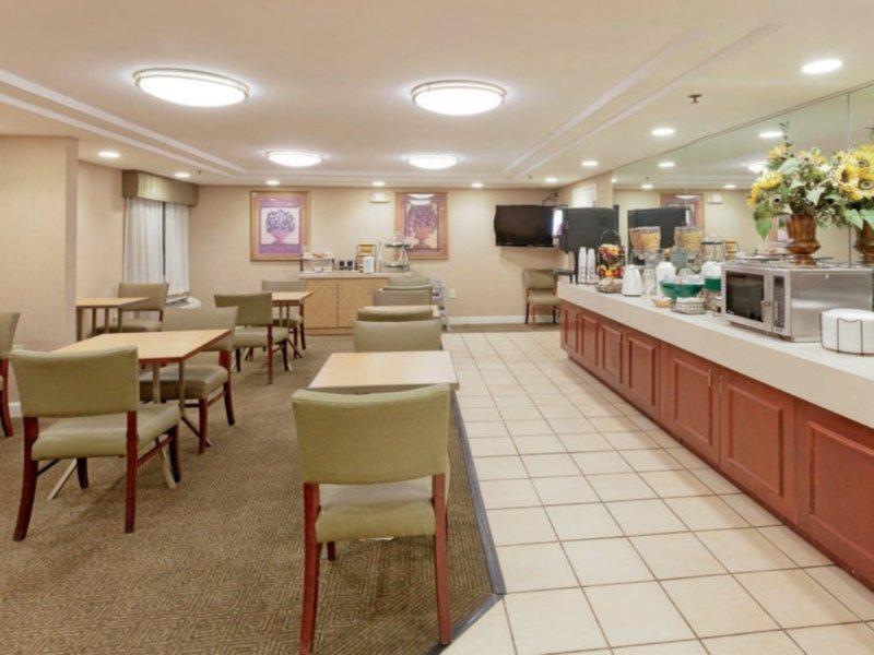 מלון La Quinta By Wyndham Warwick Providence Airport מראה חיצוני תמונה